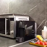 Twin Superior Suites-2nd Floor-balcony-250m Metro Station *