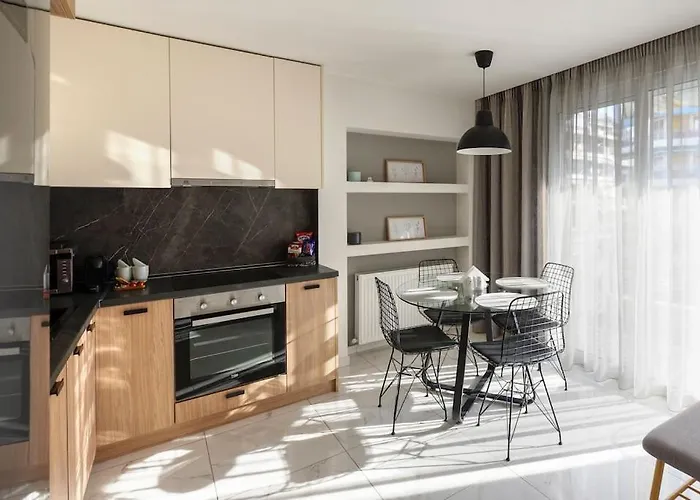 Twin Superior Suites-2nd Floor-balcony-250m Metro Station