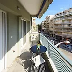 Twin Superior Suites-2nd Floor-balcony-250m Metro Station *