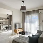 Twin Superior Suites-2nd Floor-balcony-250m Metro Station Διαμέρισμα