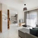 Twin Superior Suites-2nd Floor-balcony-250m Metro Station