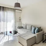 Twin Superior Suites-2nd Floor-balcony-250m Metro Station Διαμέρισμα