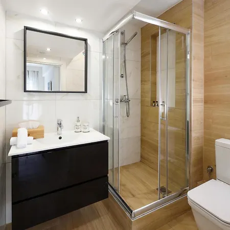 Apartment Twin Superior Suites-2nd Floor-balcony-250m Metro Station *