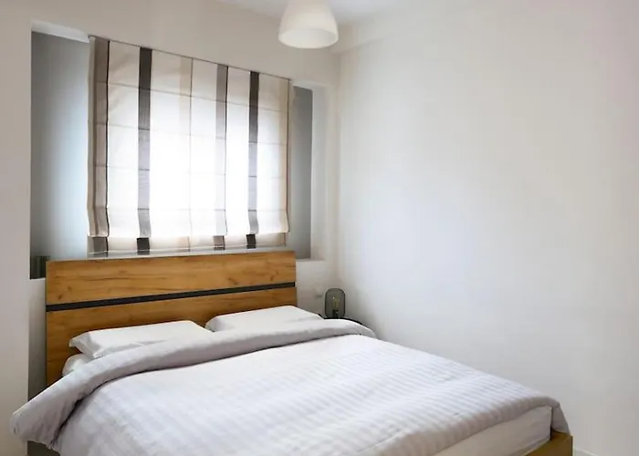 Twin Superior Suites-2nd Floor-balcony-250m Metro Station