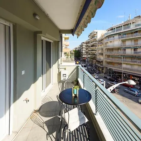 Twin Superior Suites-2nd Floor-balcony-250m Metro Station *