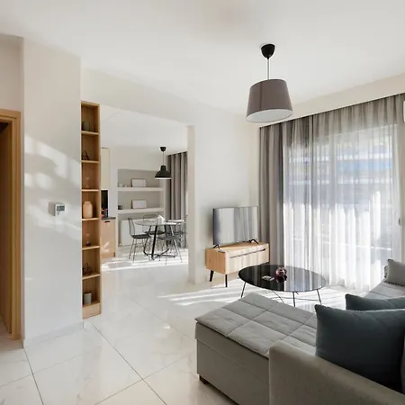 Twin Superior Suites-2nd Floor-balcony-250m Metro Station