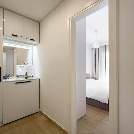 Lejlighed Twin Superior Suites-2nd Floor-balcony-250m Metro Station Thessaloníki