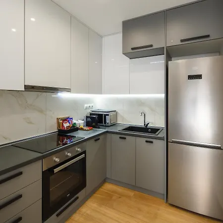 Twin Superior Suites-2nd Floor-balcony-250m Metro Station