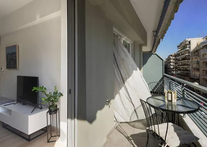 Twin Superior Suites-2nd Floor-balcony-250m Metro Station Apartamento